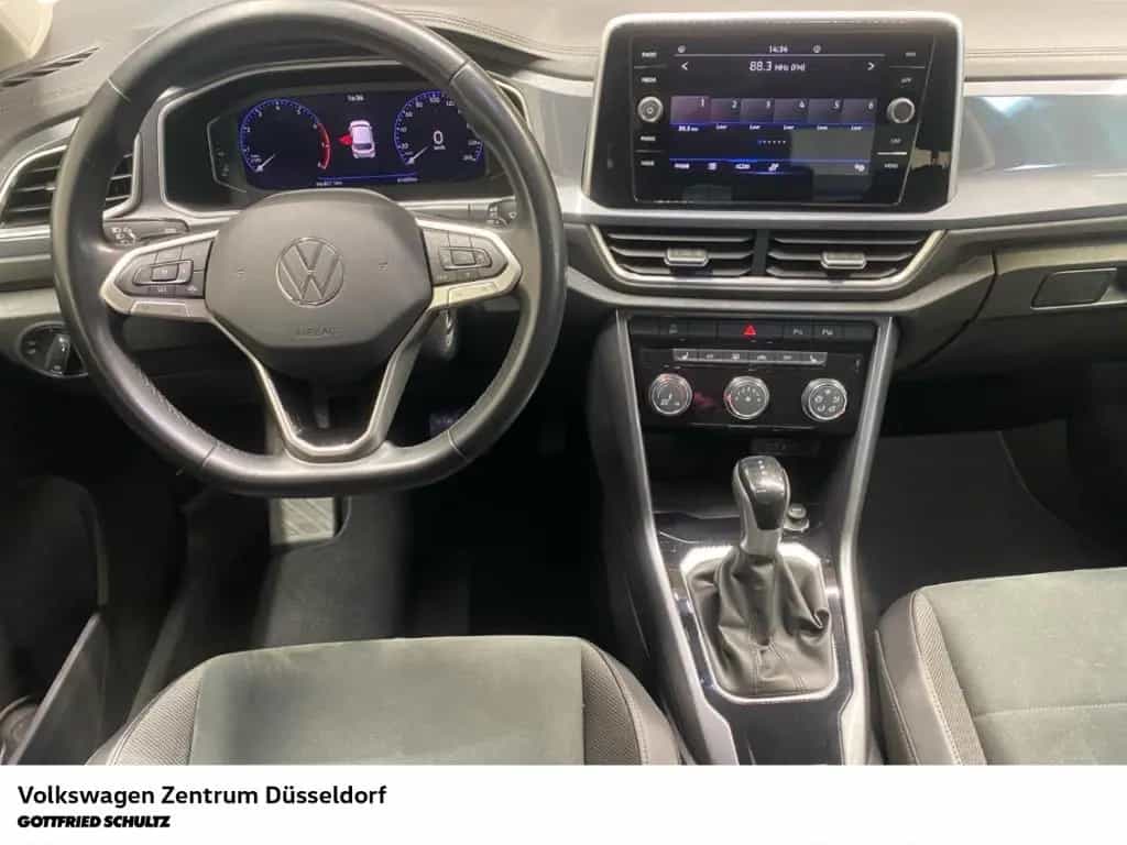 Volkswagen T-Roc Style 1.5 DSG AHK Kamera LED Alu 04/2022-photo-4