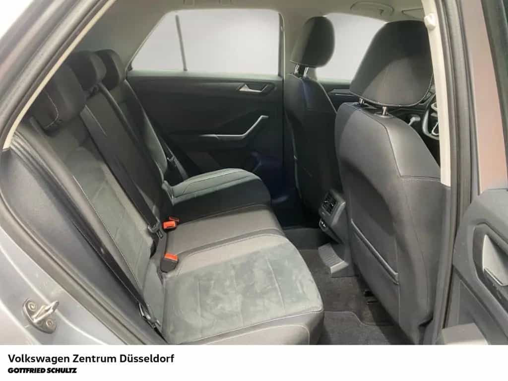 Volkswagen T-Roc Style 1.5 DSG AHK Kamera LED Alu 04/2022-photo-5