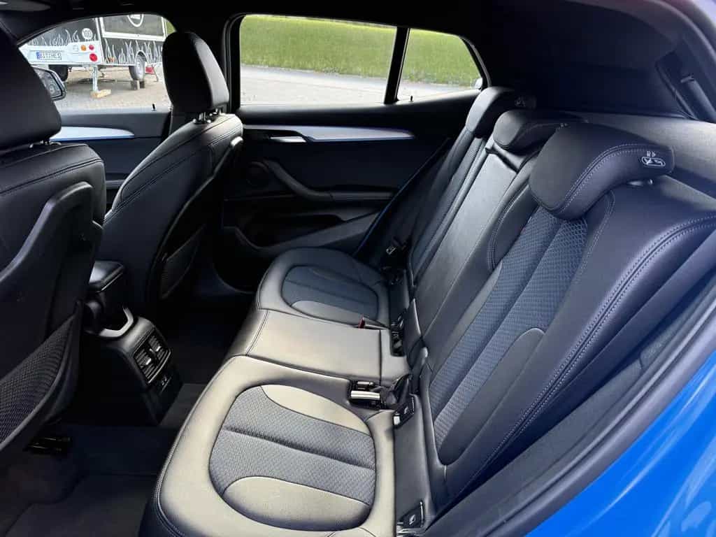 BMW X2 sDrive18d M Sportpaket NAVI AHK ACC LED RFK 10/2020-photo-11