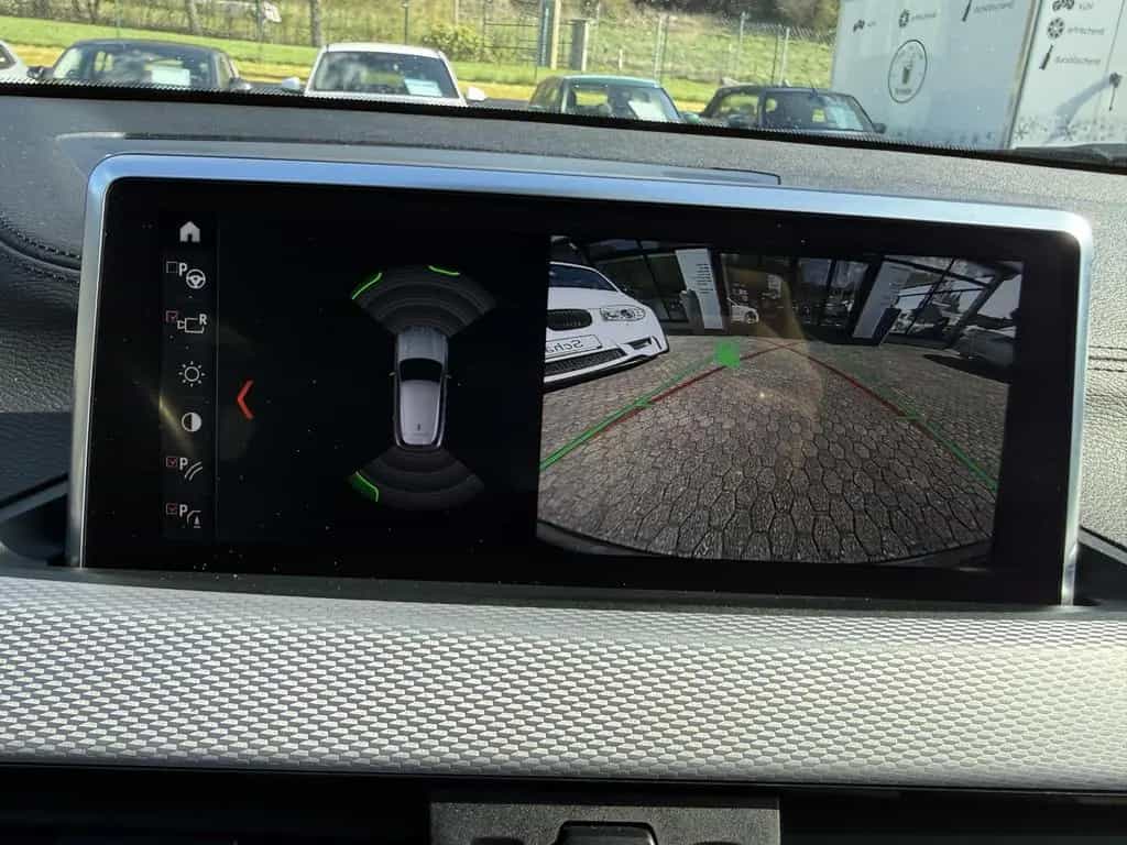 BMW X2 sDrive18d M Sportpaket NAVI AHK ACC LED RFK 10/2020-photo-25