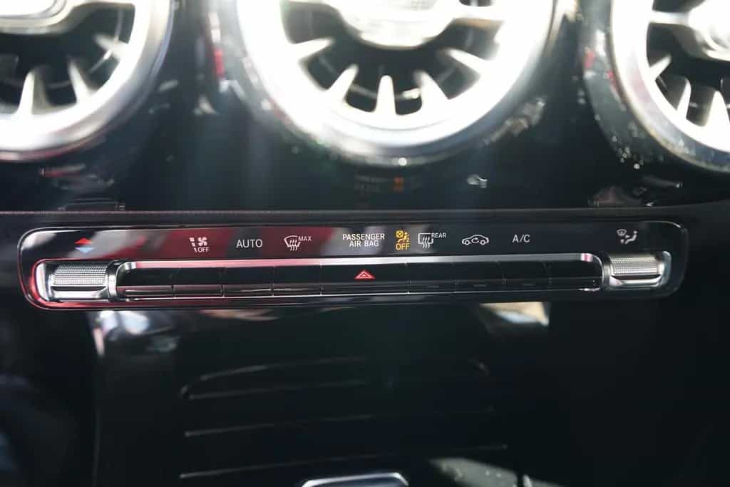Mercedes-Benz CLA 200 SB AMG Line LED High Performance Rückfah 06/2020-photo-14