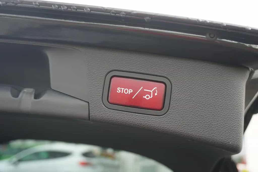 Mercedes-Benz C 300 C300 d T AMG Line LED Navi Sitzheizung PDC AHK 01/2020-photo-30
