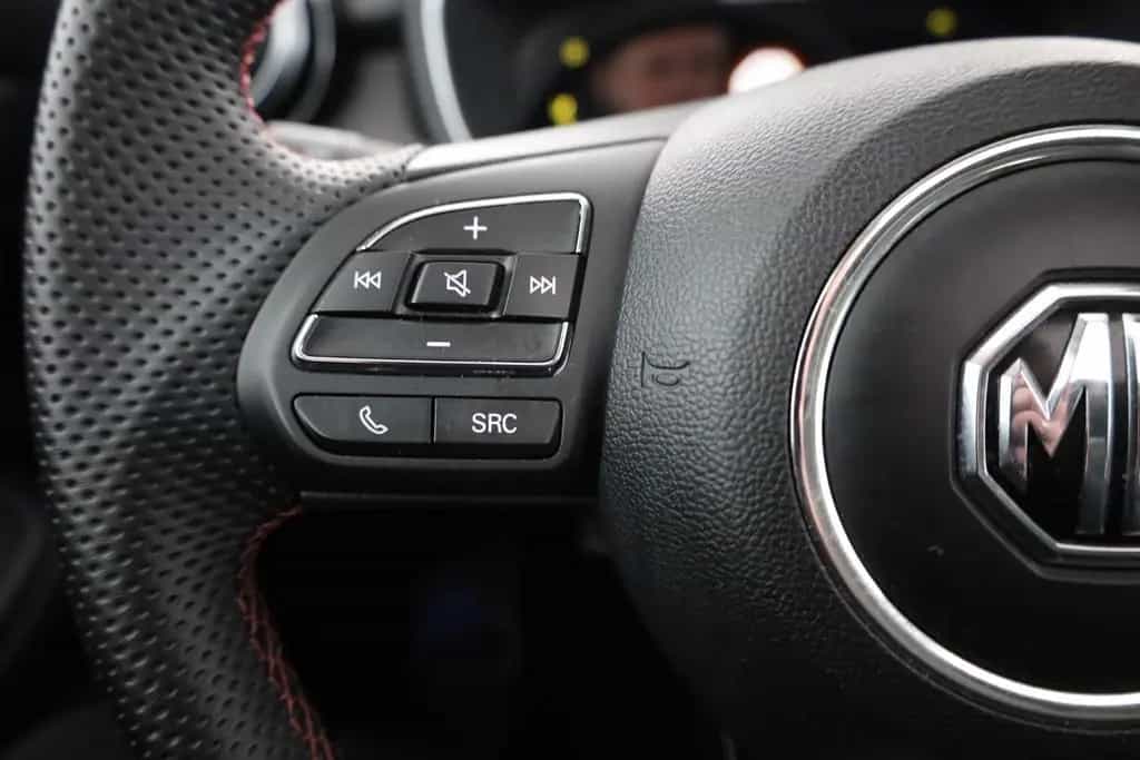 MG HS 1.5 T-GDI Luxury Aut. LED ACC Navi 360° Pano 12/2023-photo-15