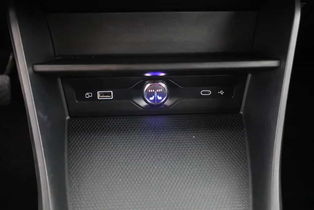 MG MG3 1.5 Comfort LED Navi Kamera 04/2025-photo-12
