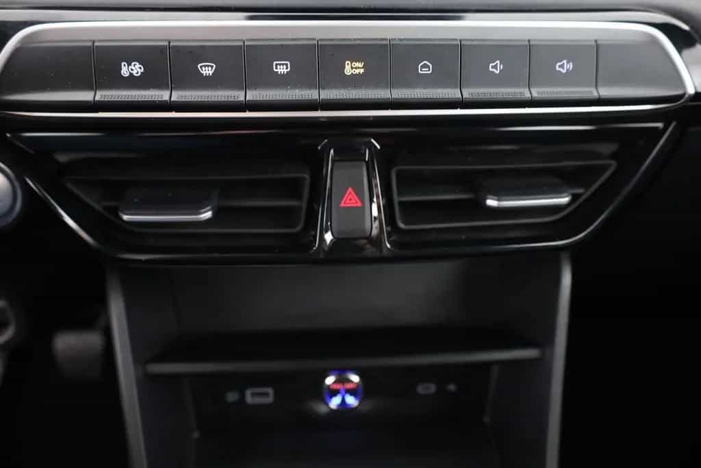 MG MG3 1.5 Comfort LED Navi Kamera 03/2025-photo-11