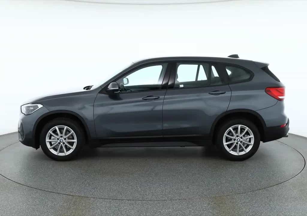 BMW X1 18d sDrive LED Navi Sitzheizung Tempomat PDC 11/2021-photo-1