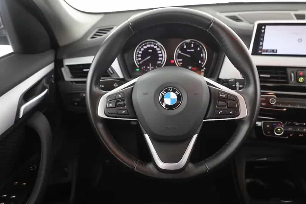 BMW X1 18d sDrive LED Navi Sitzheizung Tempomat PDC 11/2021-photo-15