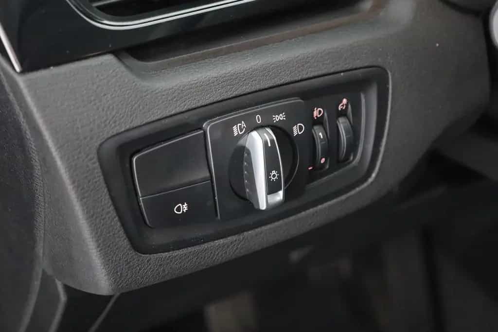 BMW X1 18d sDrive LED Navi Sitzheizung Tempomat PDC 11/2021-photo-21