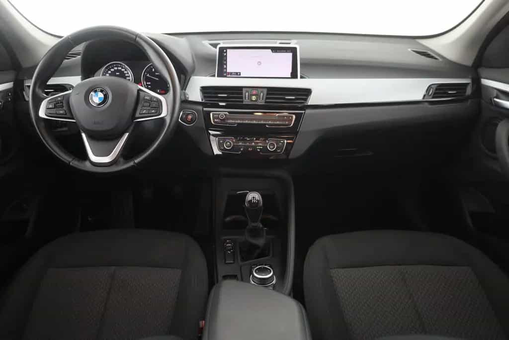 BMW X1 18d sDrive LED Navi Sitzheizung Tempomat PDC 11/2021-photo-8
