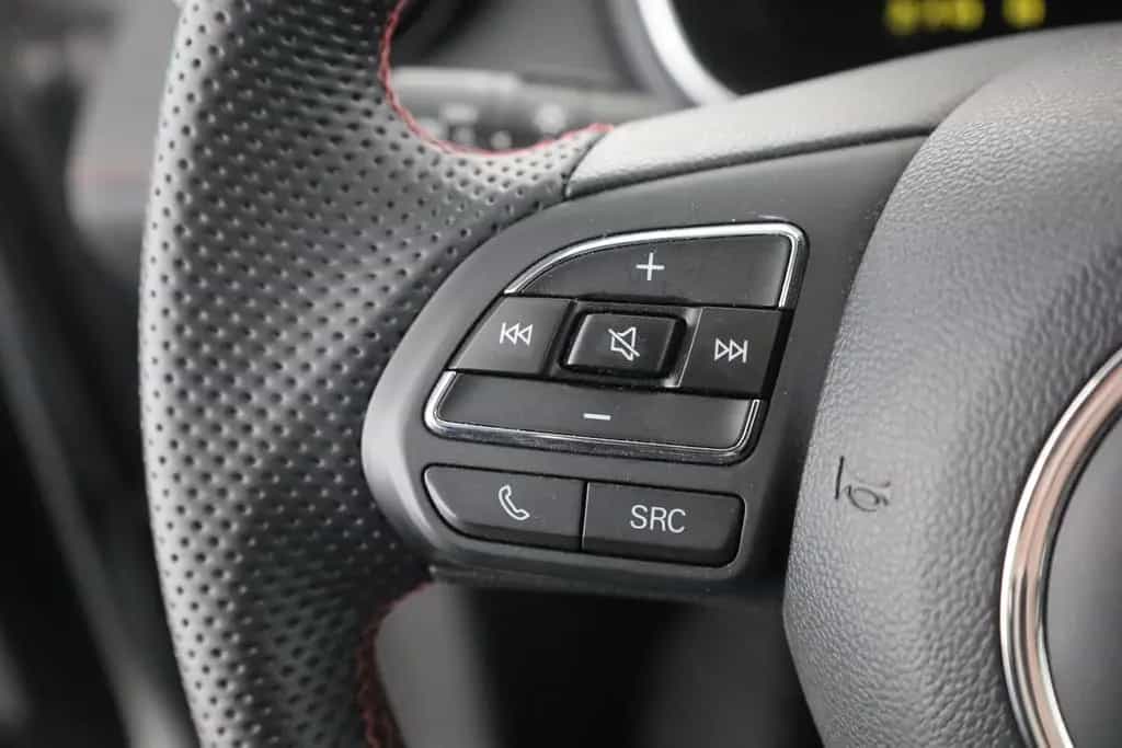 MG HS 1.5 T-GDI Luxury Aut. LED ACC Navi 360° Pano 02/2024-photo-14