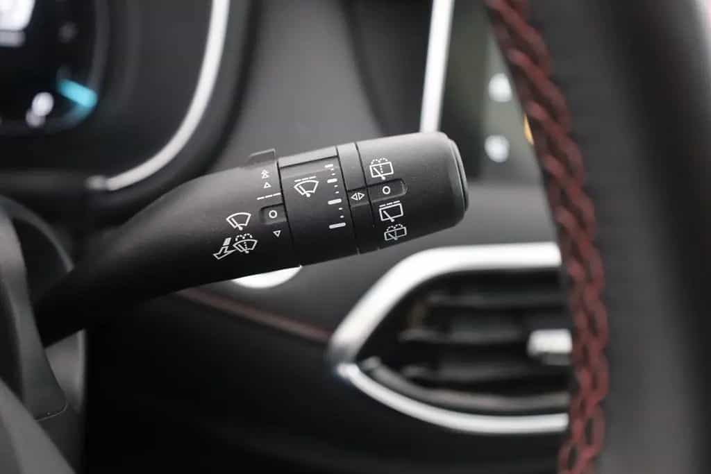 MG HS 1.5 T-GDI Luxury Aut. LED ACC Navi 360° Pano 02/2024-photo-17