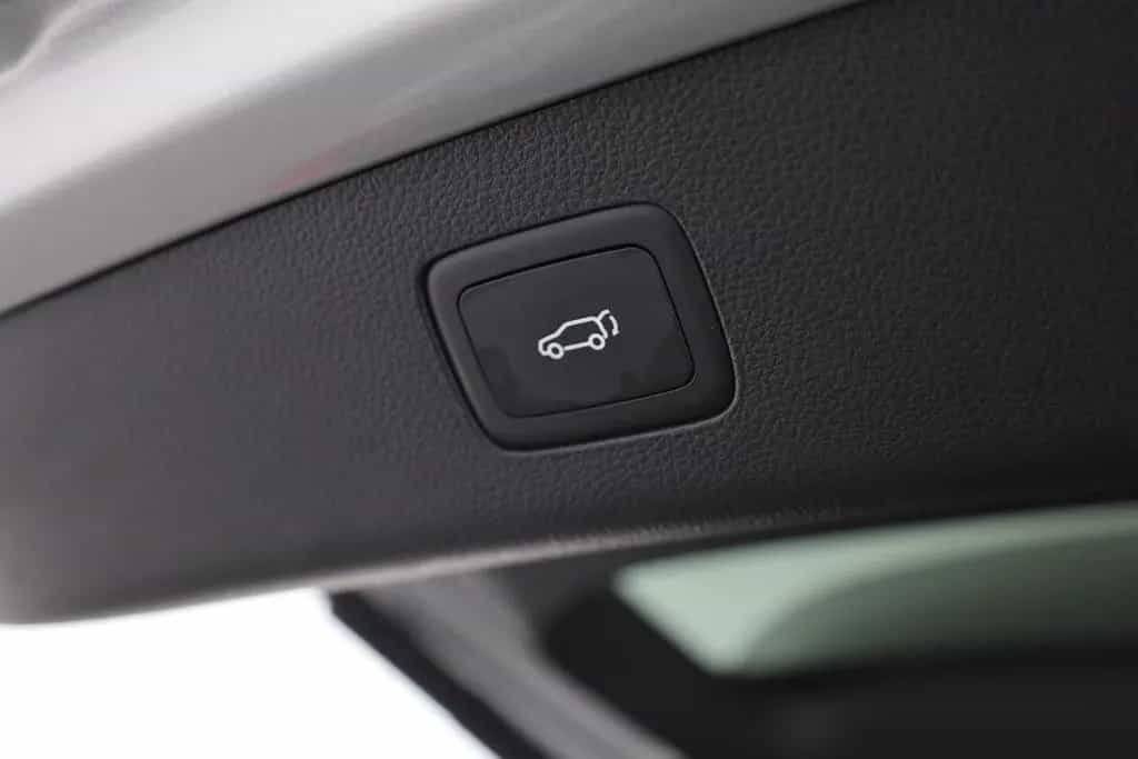 MG HS 1.5 T-GDI Luxury Aut. LED ACC Navi 360° Pano 02/2024-photo-25
