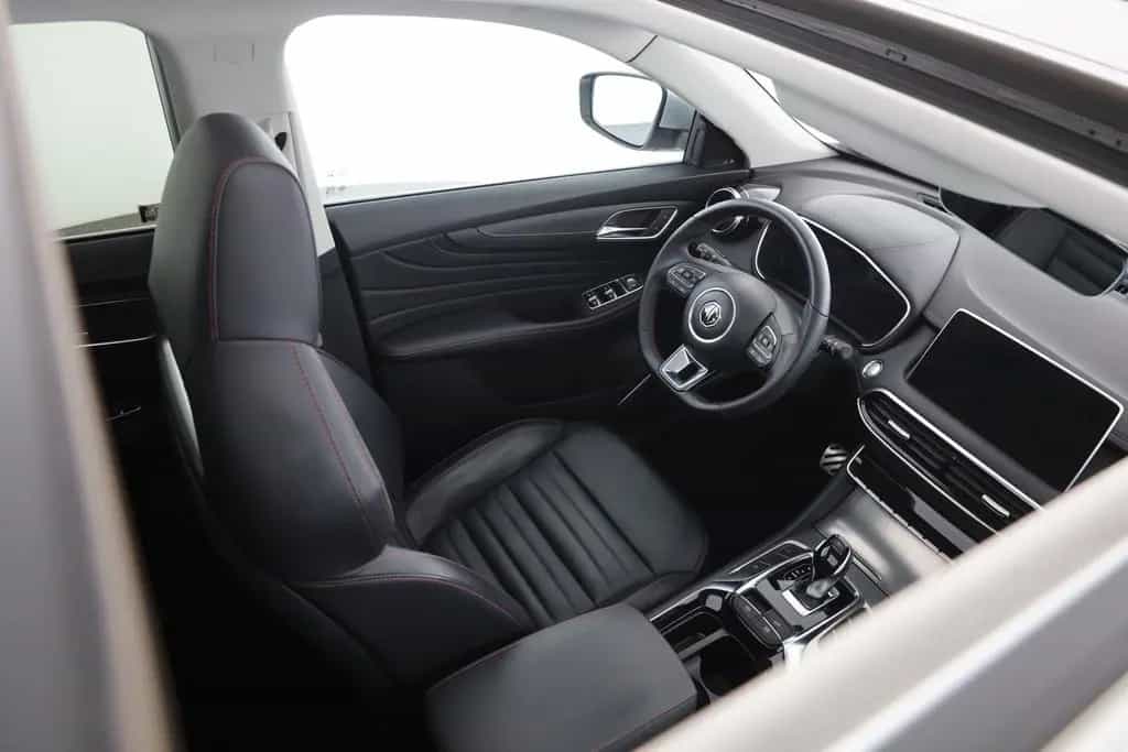 MG HS 1.5 T-GDI Luxury Aut. LED ACC Navi 360° Pano 02/2024-photo-26