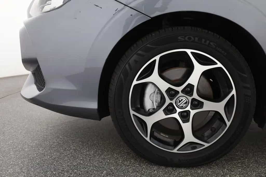 MG MG3 1.5 Comfort LED Navi Kamera 03/2025-photo-25