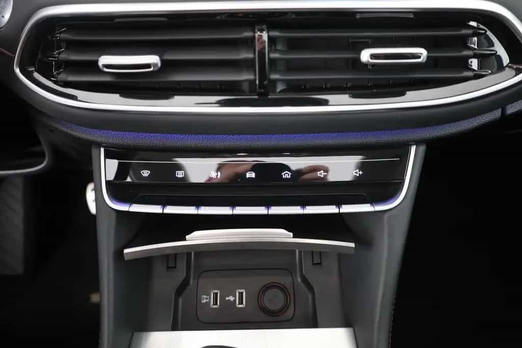 MG HS 1.5 T-GDI Luxury Aut. LED ACC Navi 360° Pano 12/2023-photo-11