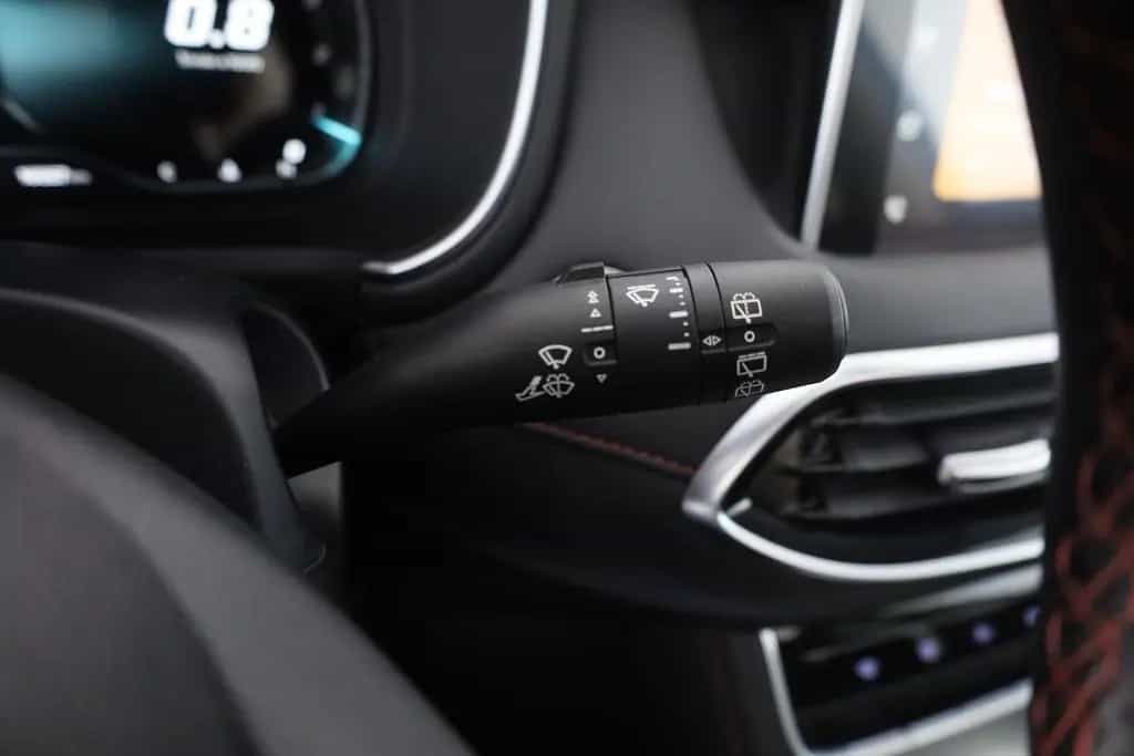 MG HS 1.5 T-GDI Luxury Aut. LED ACC Navi 360° Pano 12/2023-photo-17