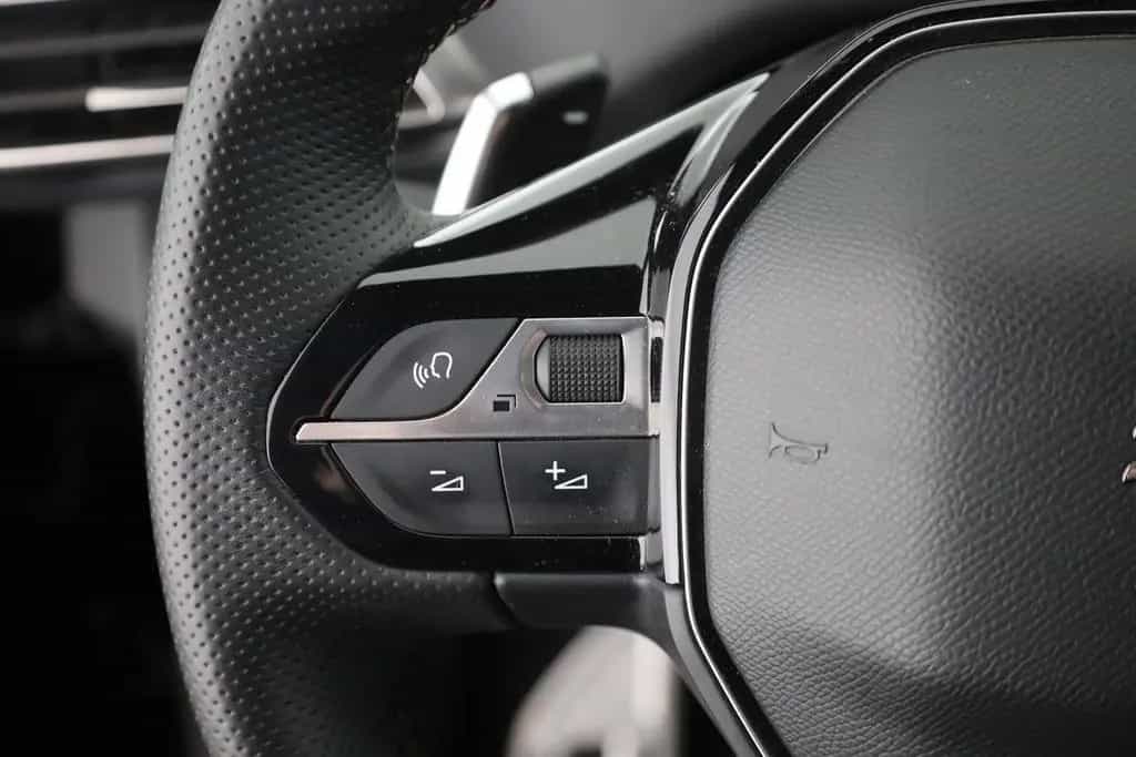 Peugeot 5008 GT 1.2 PureTech 130 Aut. LED ACC 7-Sitzer 07/2024-photo-14