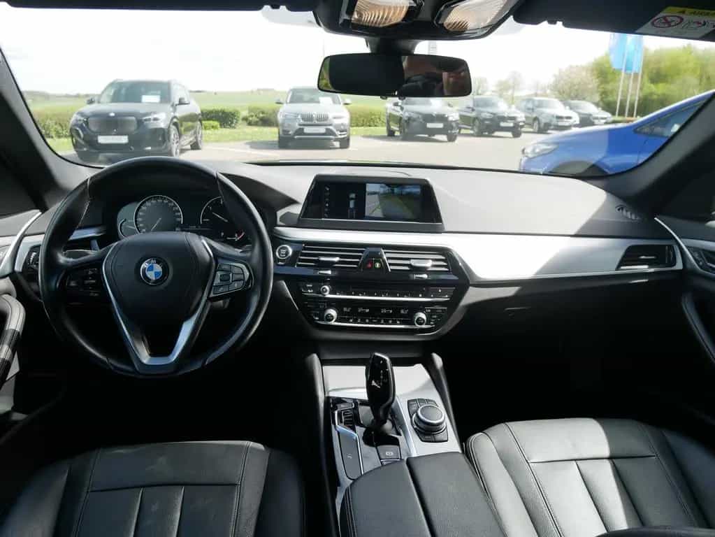 BMW 5 Series 520d Touring Navi Bus. PDC RFK 06/2019-photo-9