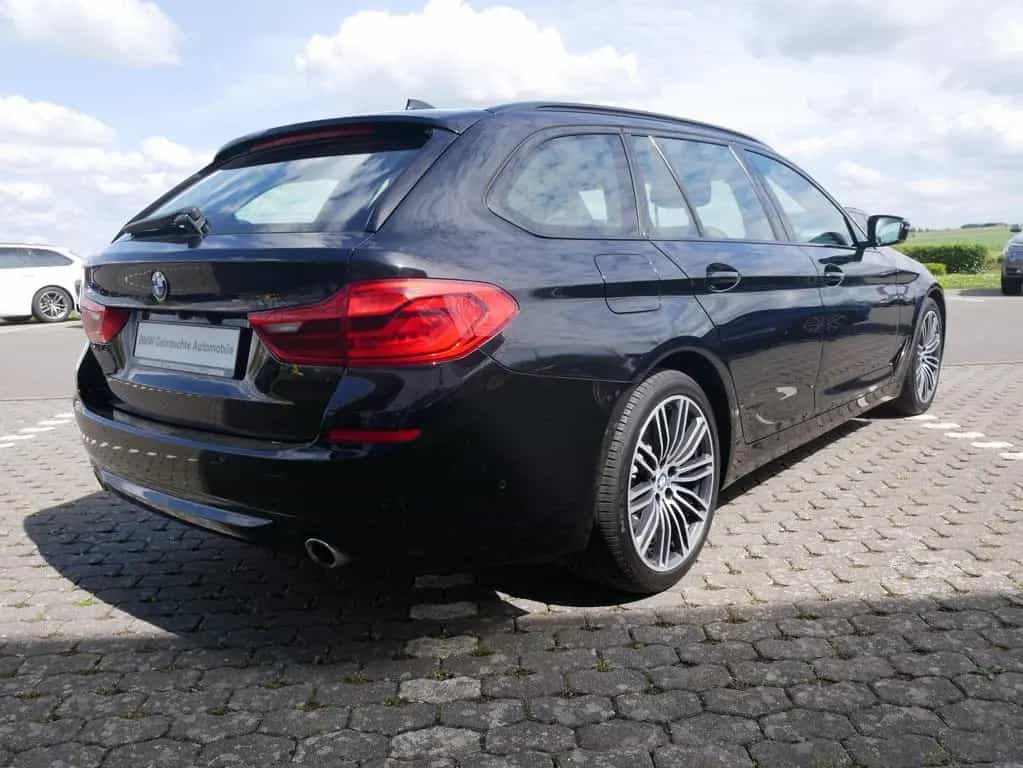BMW 5 Series 520d Touring Navi Bus. PDC RFK 06/2019-photo-2