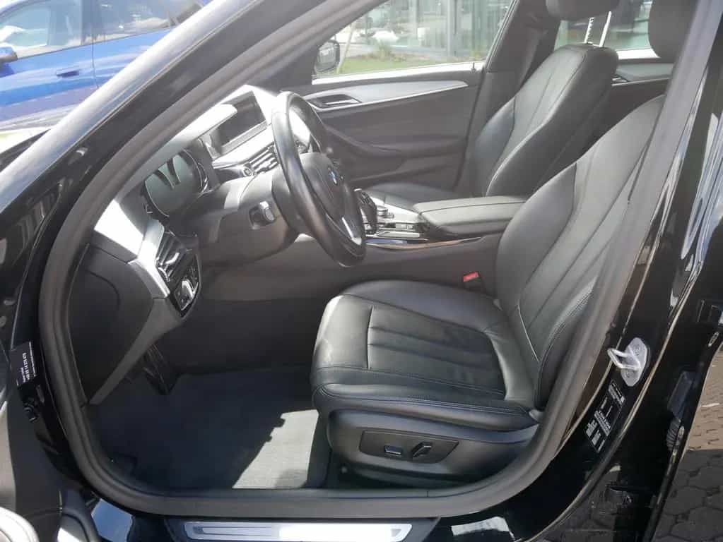 BMW 5 Series 520d Touring Navi Bus. PDC RFK 06/2019-photo-7