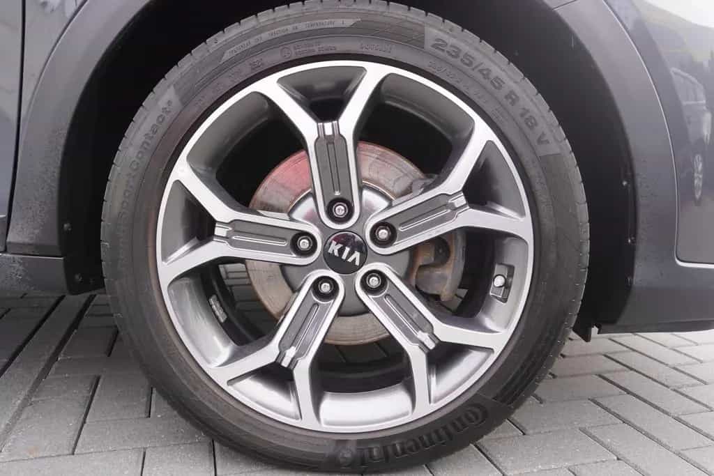 Kia XCeed 1.6 CRDi Spirit LED Navi Totwinkel Kamera 09/2019-photo-24