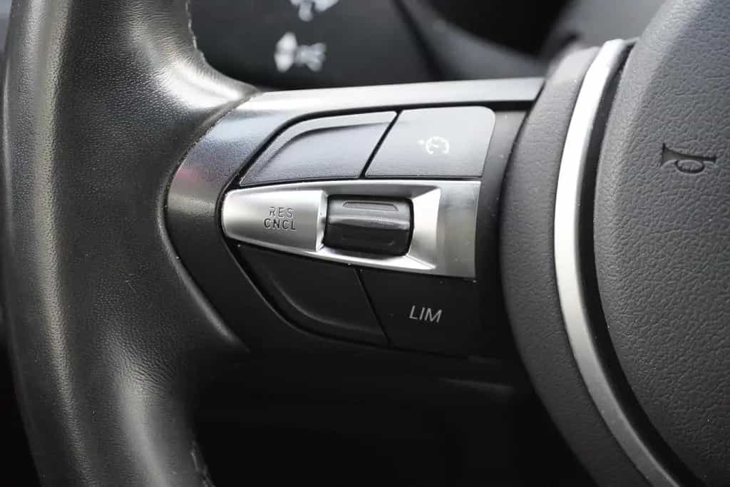 BMW X2 sDrive 18i LED Navi Head-Up PDC Sitzheizung 01/2019-photo-19