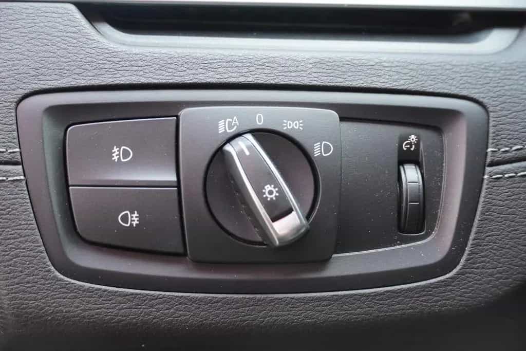 BMW X2 sDrive 18i LED Navi Head-Up PDC Sitzheizung 01/2019-photo-21