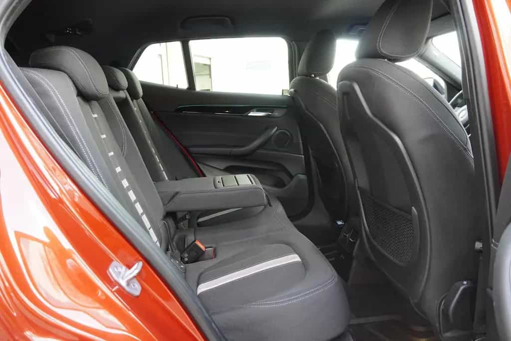 BMW X2 sDrive 18i LED Navi Head-Up PDC Sitzheizung 01/2019-photo-25