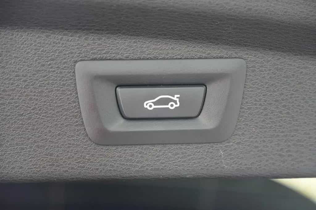 BMW X2 sDrive 18i LED Navi Head-Up PDC Sitzheizung 01/2019-photo-27