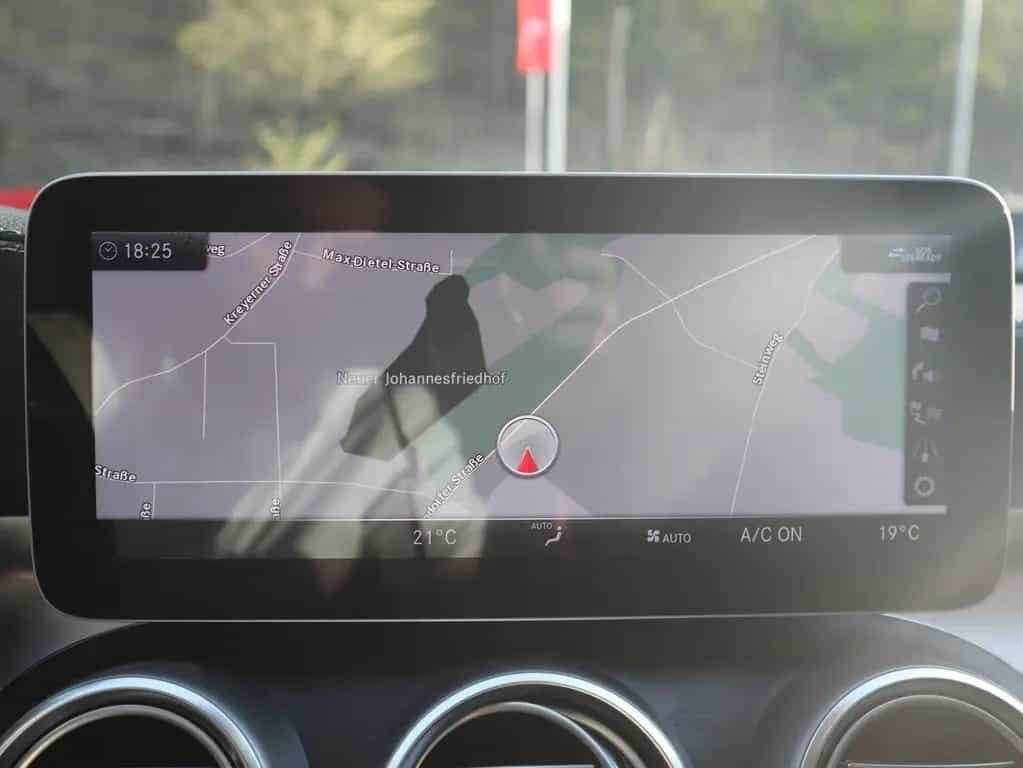 Mercedes-Benz C-Class T-Modell AMG Line LED Navi Panorama AHK 07/2018-photo-13