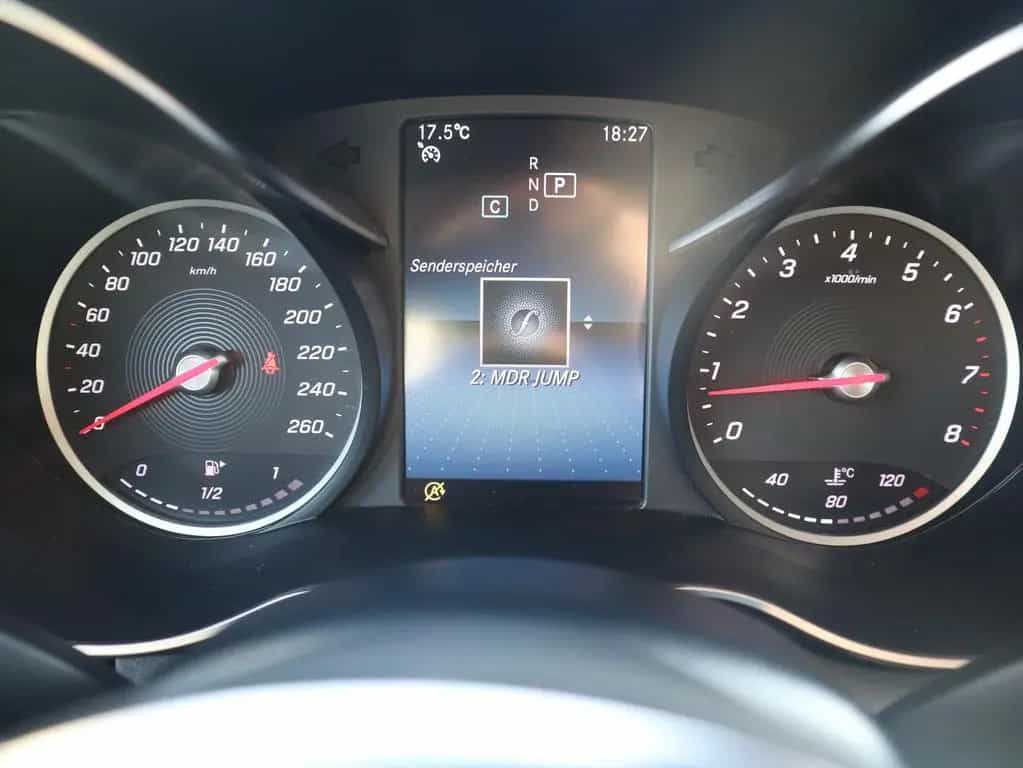 Mercedes-Benz C-Class T-Modell AMG Line LED Navi Panorama AHK 07/2018-photo-21
