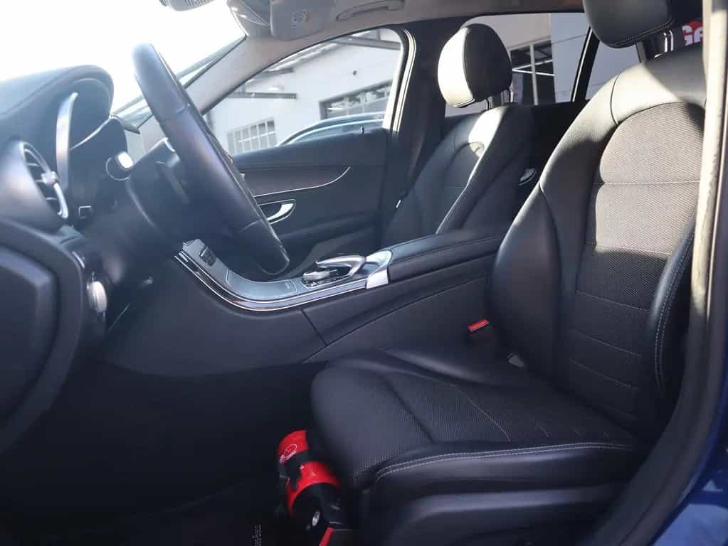 Mercedes-Benz C-Class T-Modell AMG Line LED Navi Panorama AHK 07/2018-photo-28