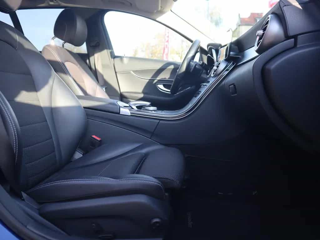 Mercedes-Benz C-Class T-Modell AMG Line LED Navi Panorama AHK 07/2018-photo-30