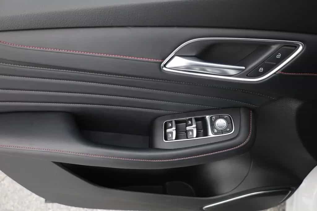 MG HS 1.5 T-GDI Luxury Aut. LED ACC Navi 360° Pano 12/2023-photo-18