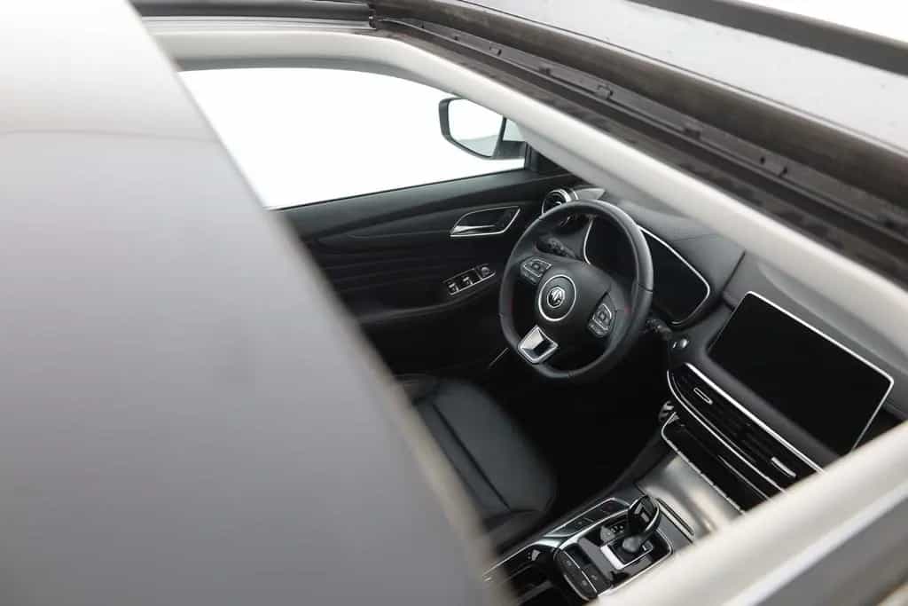 MG HS 1.5 T-GDI Luxury Aut. LED ACC Navi 360° Pano 12/2023-photo-25
