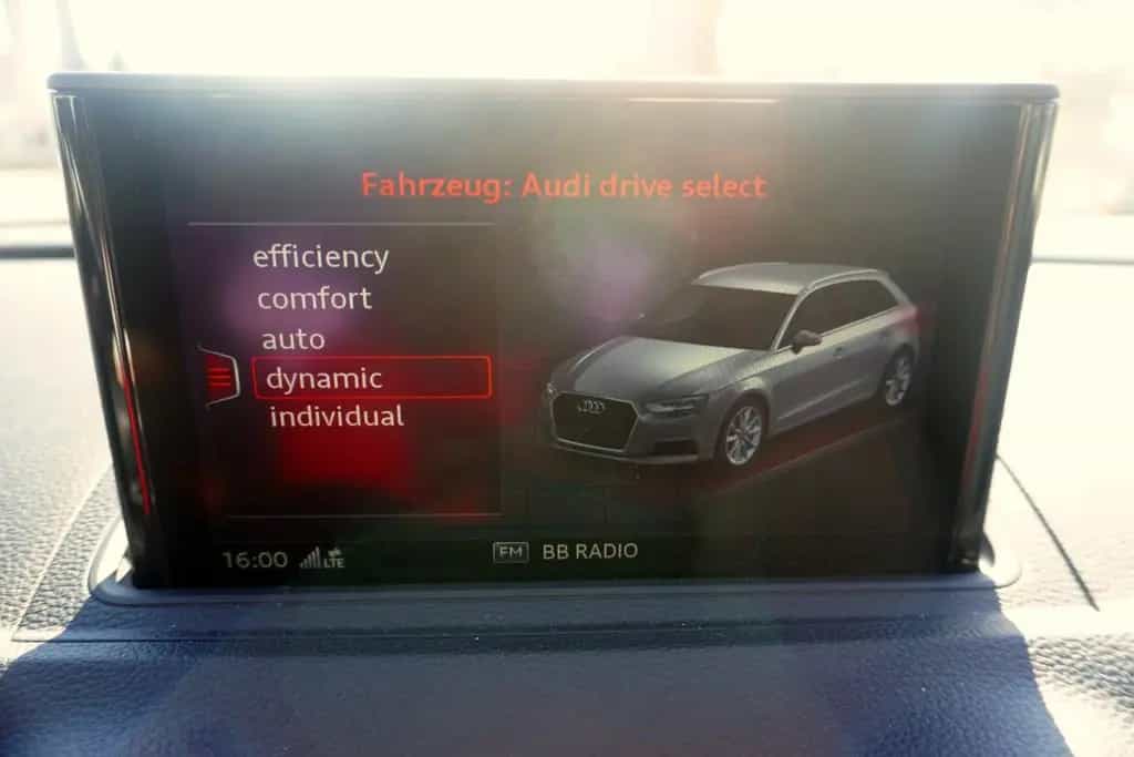 Audi A3 Sportback 1.4 TFSI sport LED Navi Sitzheizung 11/2016-photo-19