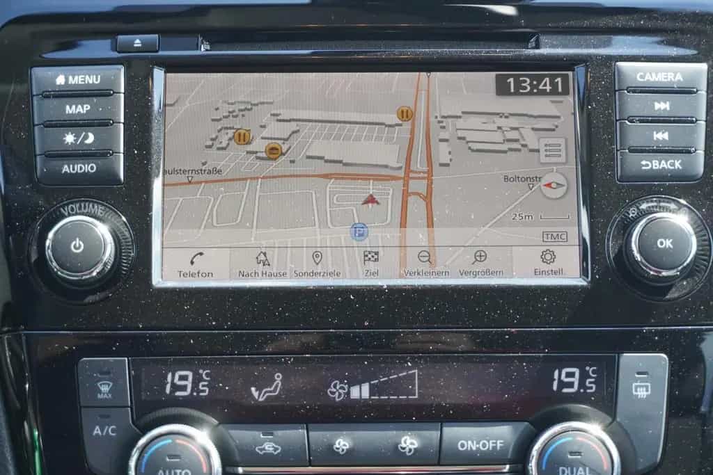 Nissan Qashqai 1.3 DCT Navi Sitzheizung Kamera PDC 04/2021-photo-13
