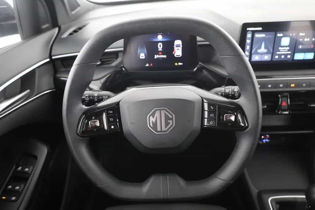 MG MG3 1.5 Comfort LED Navi Kamera 03/2025-photo-14