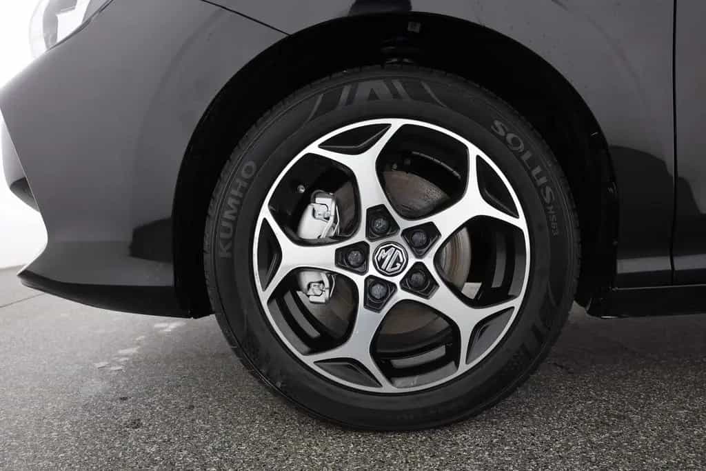 MG MG3 1.5 Comfort LED Navi Kamera 03/2025-photo-30