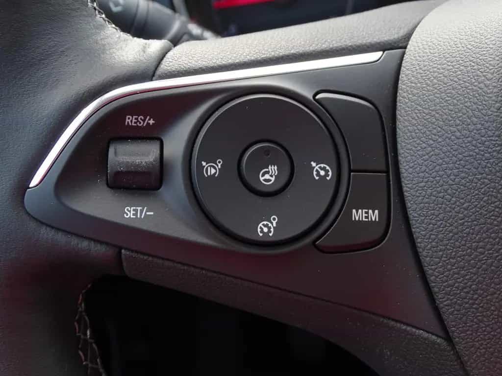 Opel Crossland 1.2 Elegance LED Navi Kamera Teilleder 09/2024-photo-16
