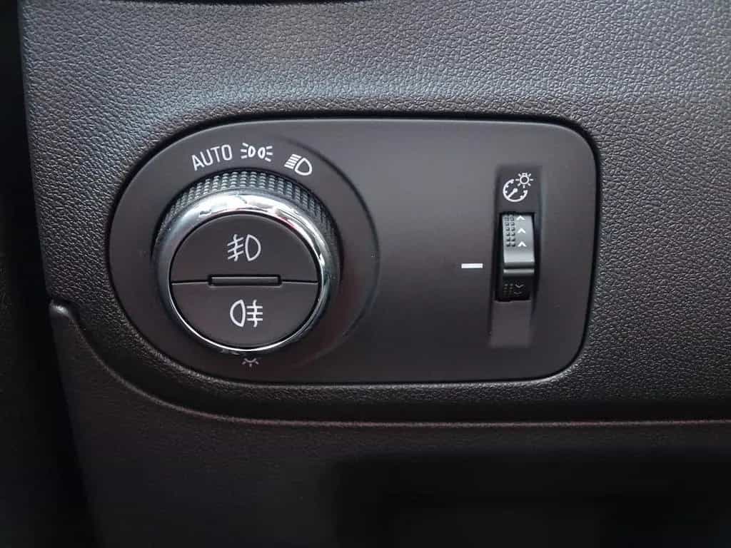 Opel Crossland 1.2 Elegance LED Navi Kamera Teilleder 09/2024-photo-21