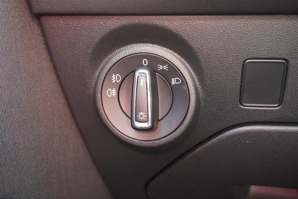 Seat Leon ST 1.4 TSI FR LED Navi Kamera AHK Tempomat 07/2018-photo-19