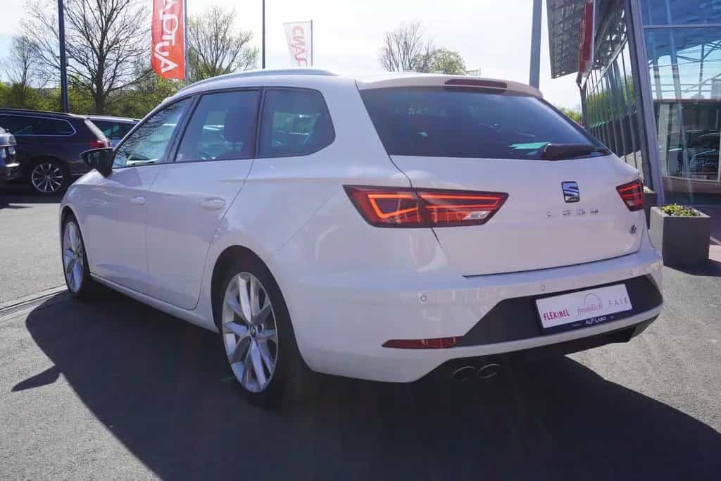 Seat Leon ST 1.4 TSI FR LED Navi Kamera AHK Tempomat 07/2018-photo-6