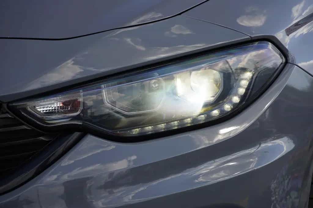 Fiat Tipo Kombi 1.4 Xenon Navi Tempomat Sitzheizung 09/2020-photo-36