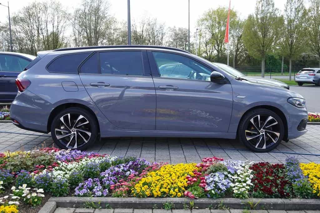 Fiat Tipo Kombi 1.4 Xenon Navi Tempomat Sitzheizung 09/2020-photo-8