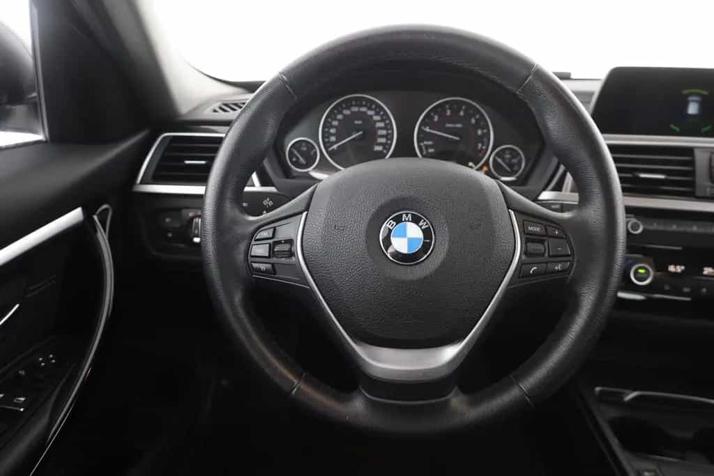 BMW 3 Series 320i Touring Sport Line LED Navi Sitzheizung PDC 03/2019-photo-14