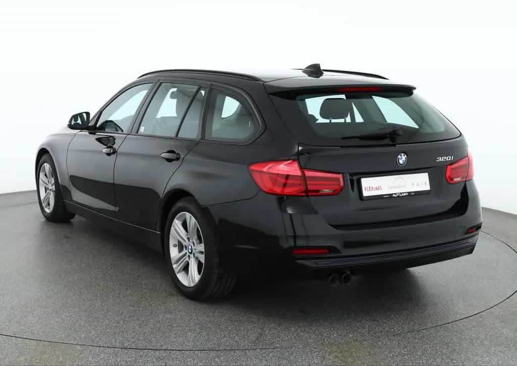 BMW 3 Series 320i Touring Sport Line LED Navi Sitzheizung PDC 03/2019-photo-2