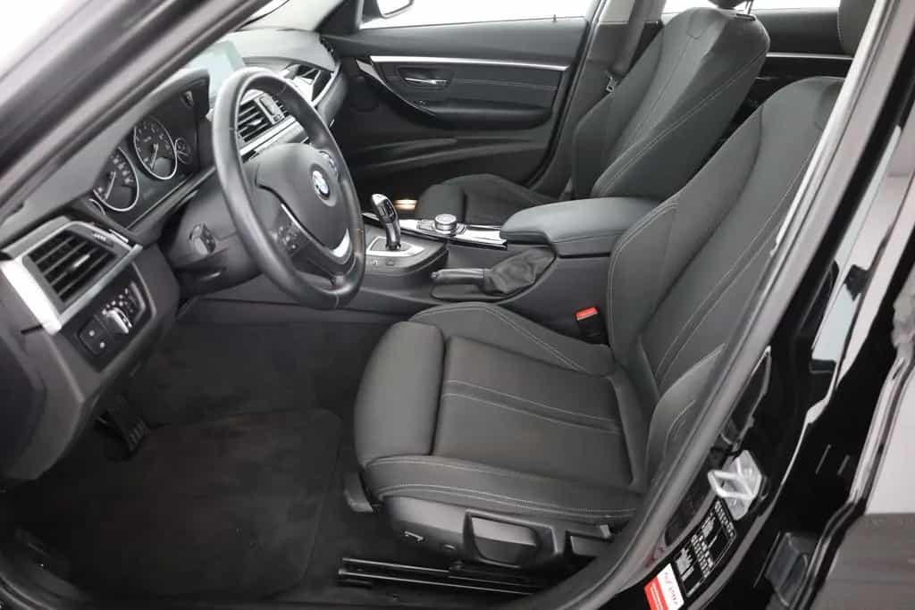 BMW 3 Series 320i Touring Sport Line LED Navi Sitzheizung PDC 03/2019-photo-22