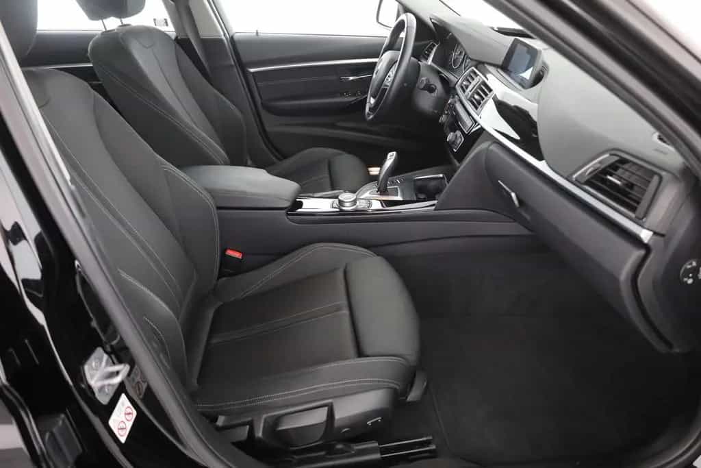 BMW 3 Series 320i Touring Sport Line LED Navi Sitzheizung PDC 03/2019-photo-23