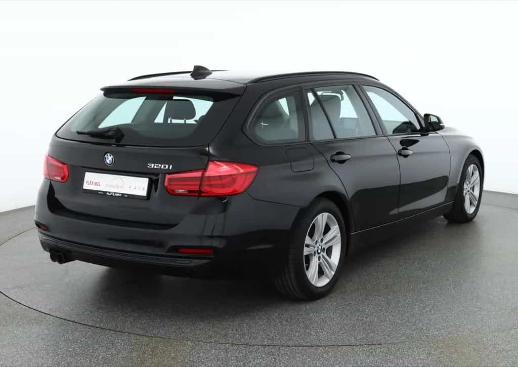 BMW 3 Series 320i Touring Sport Line LED Navi Sitzheizung PDC 03/2019-photo-4